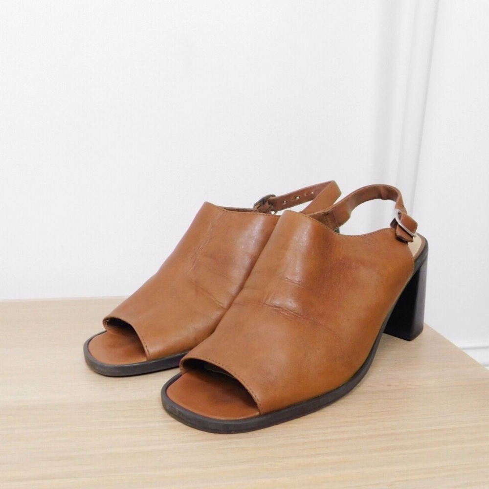 Vintage Tan Leather Chunky Heels